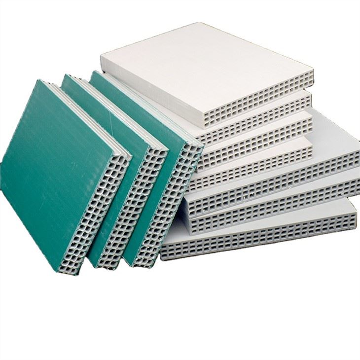 Plastform steypuplata